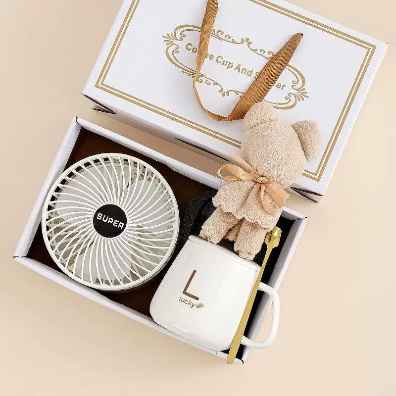 Customized Eco-friendly Luxury Mug Towel Set Unique Birthday Christmas Wedding Thanksgiving Promotion Favor Gift Box New Year