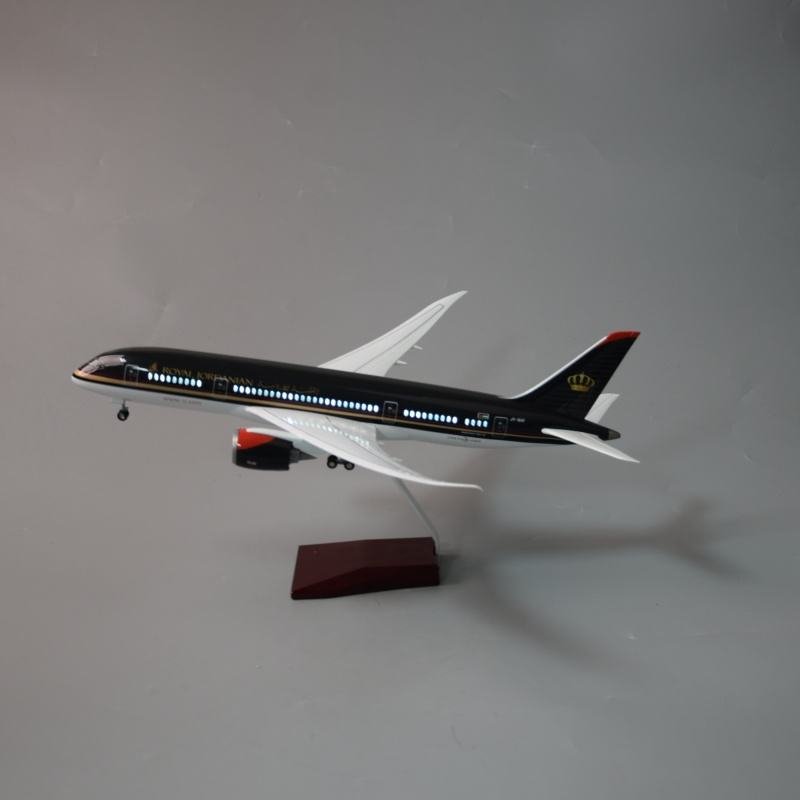 Airplane Model Plane Model B787 with LED Lights 43cm Royal Jordanian Model From China Creative & Cultural Collectible Artifacts