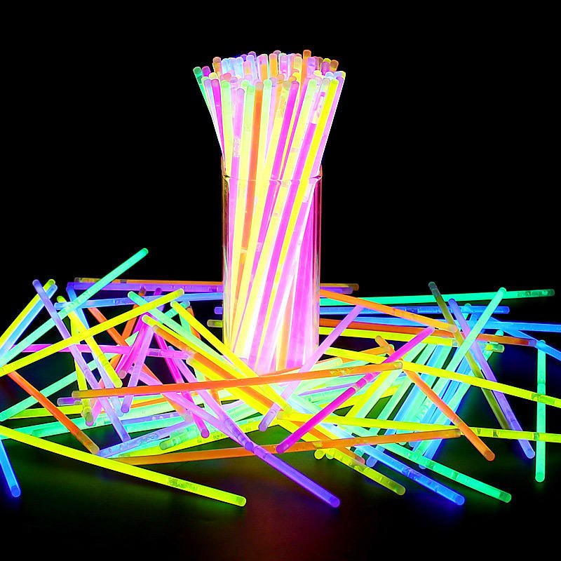 Party Supplies Glow in Dark Light up Sticks Party Decorations Neon Party Glow Necklaces and Glow Bracelets with Connector