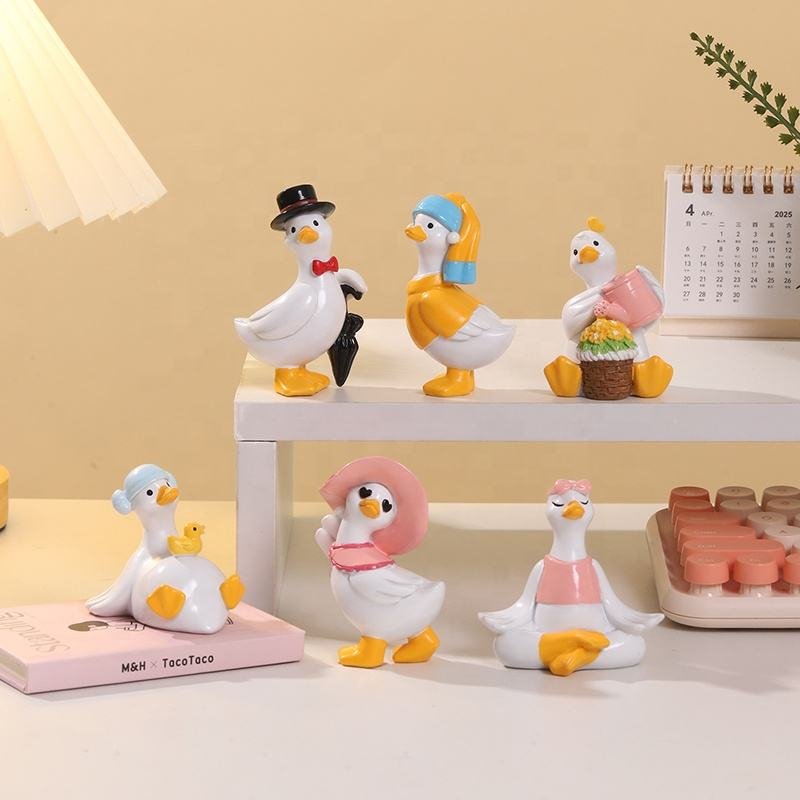 ROOGO Hot Sale New Artificial Home Decoration Accessories 3D Miniature Swan Resin Charm Kawaii Home Decor