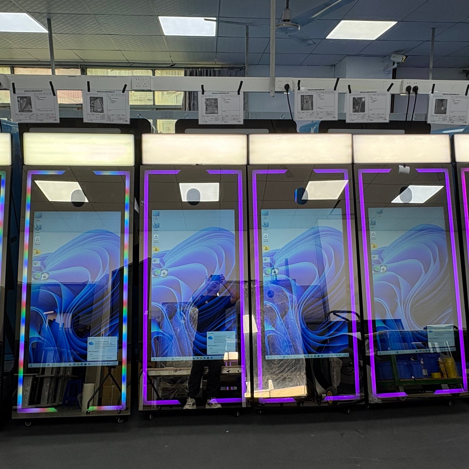 YD New 65/45inch Magic Mirror Photo Booth 43/32 Touch Screen Mirror Wedding Photo Booth Machine with Camera and Printer