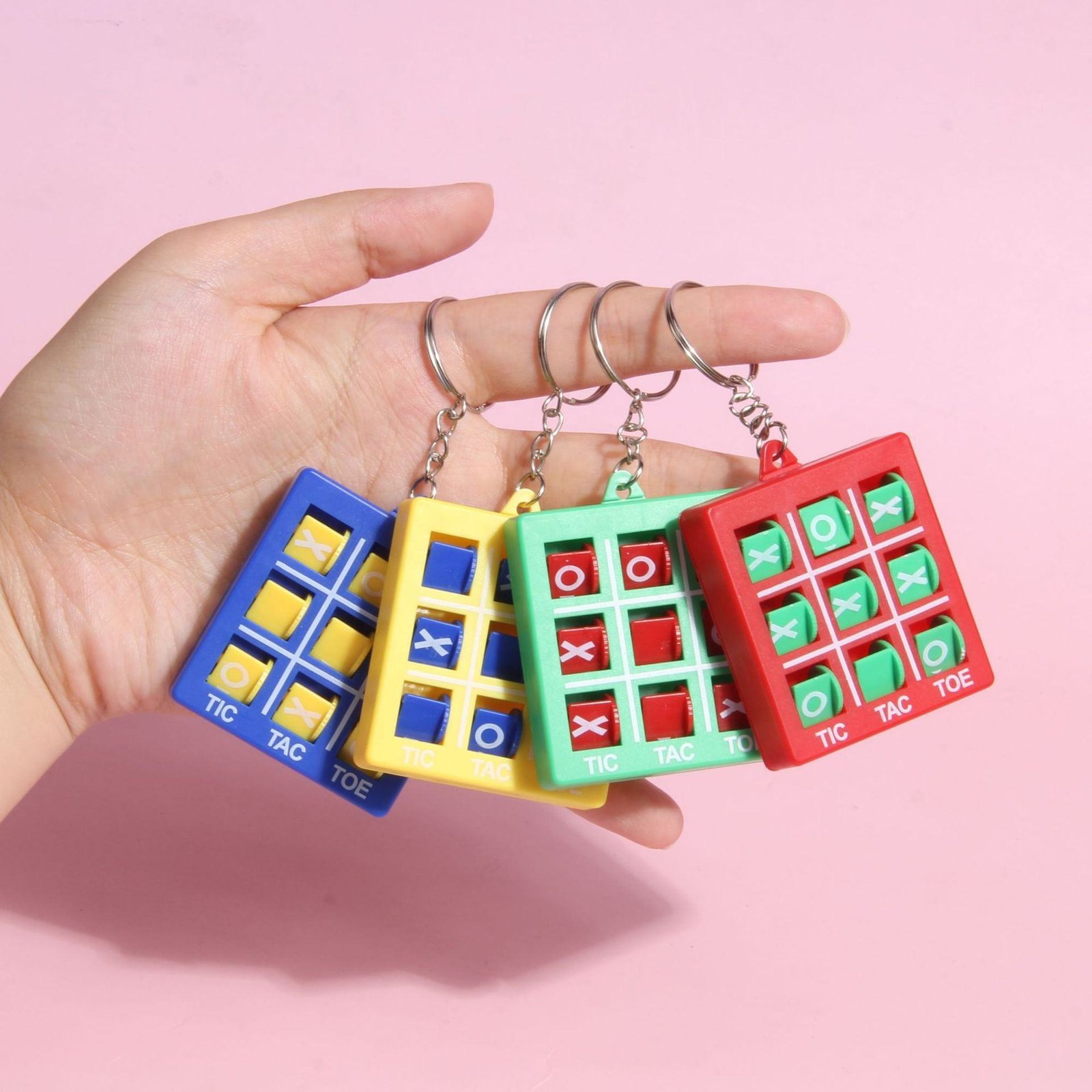 Hot Selling Promotional Tic Tac Toe Toy With Key Pendant Plastic Education Toys