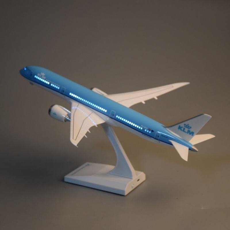 32cm B787 KLM Airbus Model LED Lights Gears Voice Touch Vibration Resin Creative Cultural Collectible Artifacts