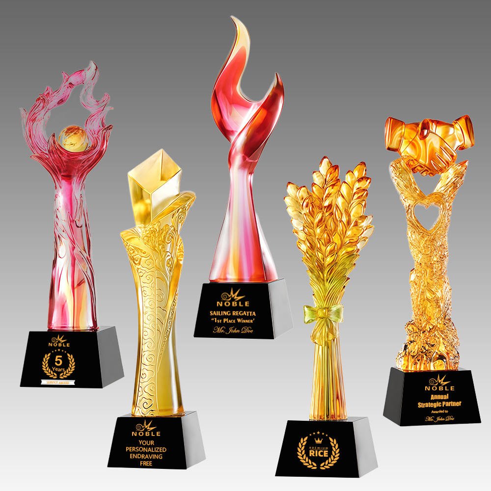High-end Creative Liuli Trophy Custom-made Hand-Carved Polished Glaze Trophy for Business Gifts