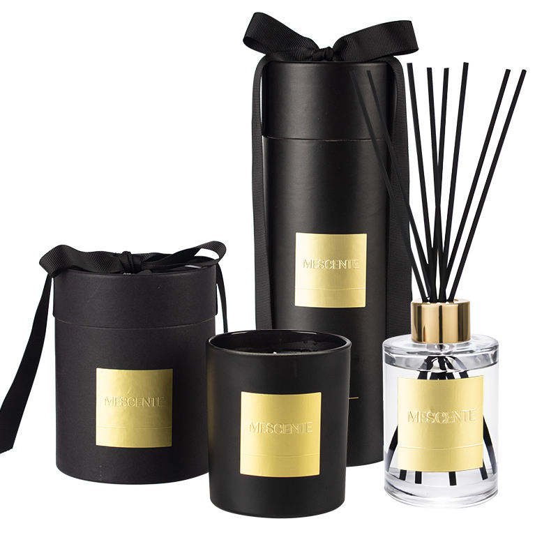 Luxury Custom Christmas Home Fragrance Gift Set Private Label Scented Candles Reed Diffuser in Glass Personalized for Holidays