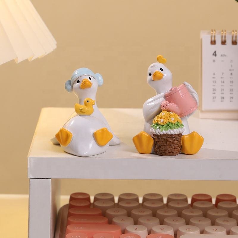 ROOGO Hot Sale New Artificial Home Decoration Accessories 3D Miniature Swan Resin Charm Kawaii Home Decor